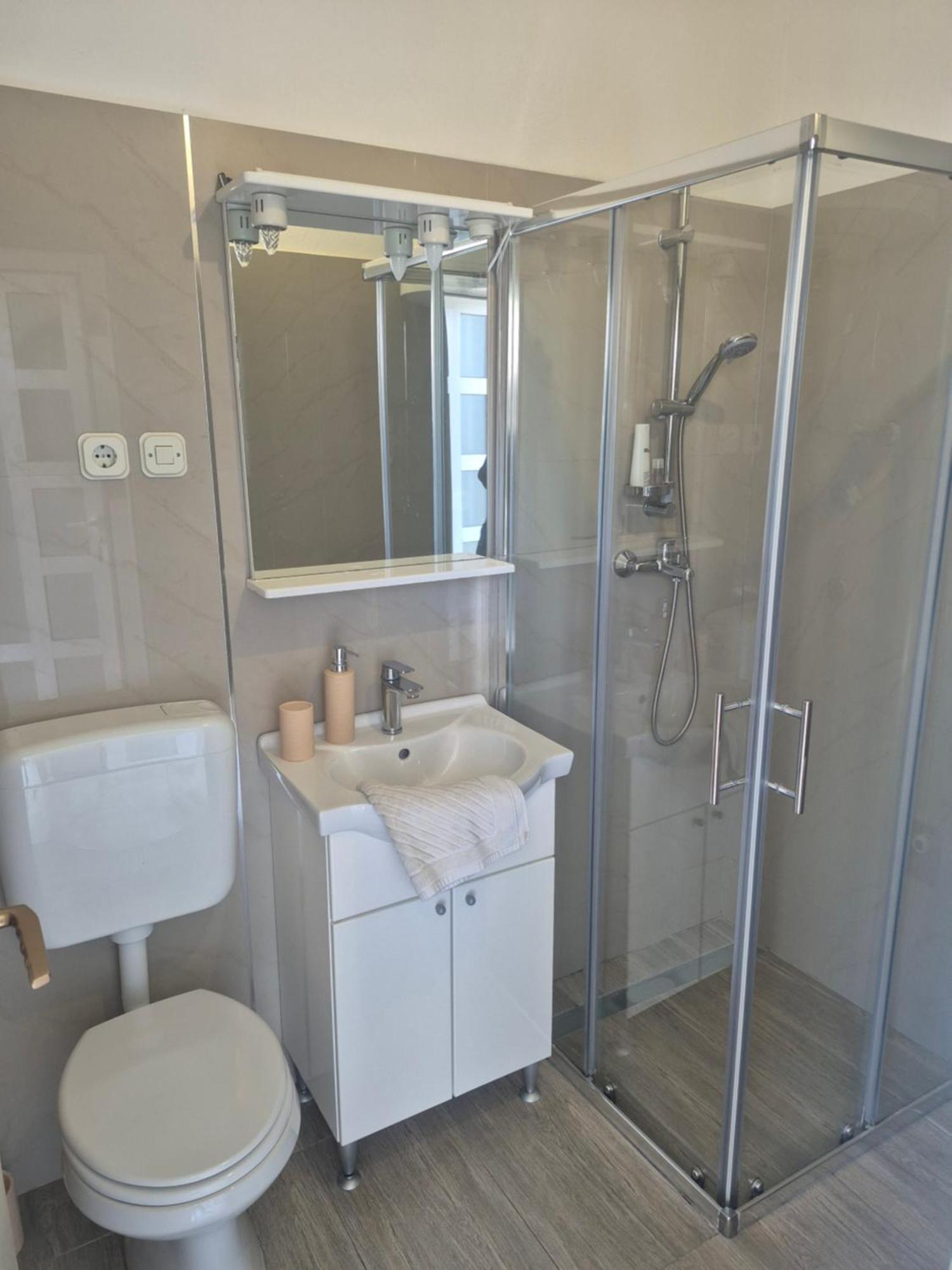 Apartman Kartec クルク エクステリア 写真
